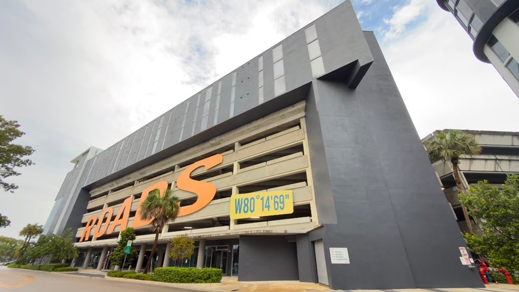 VOX Miami corner exterior