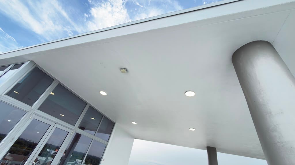 VOX Miami covered amenity ceiling detail