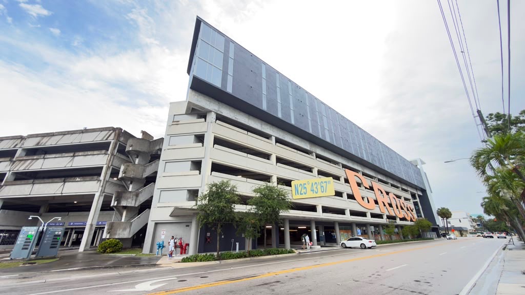 VOX Miami full street elevation